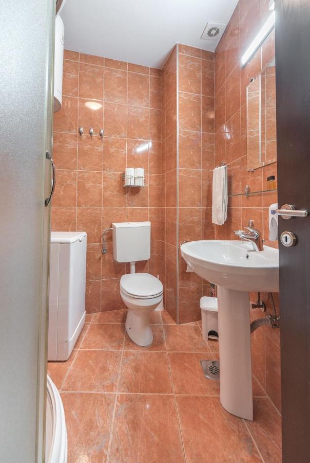 R Club Apartments Old Town Budva Luaran gambar