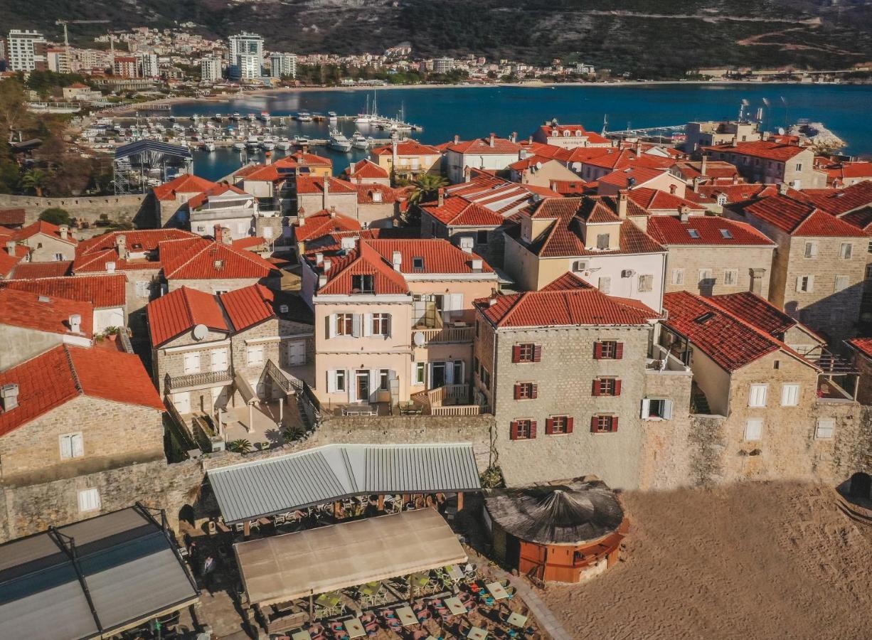 R Club Apartments Old Town Budva Luaran gambar