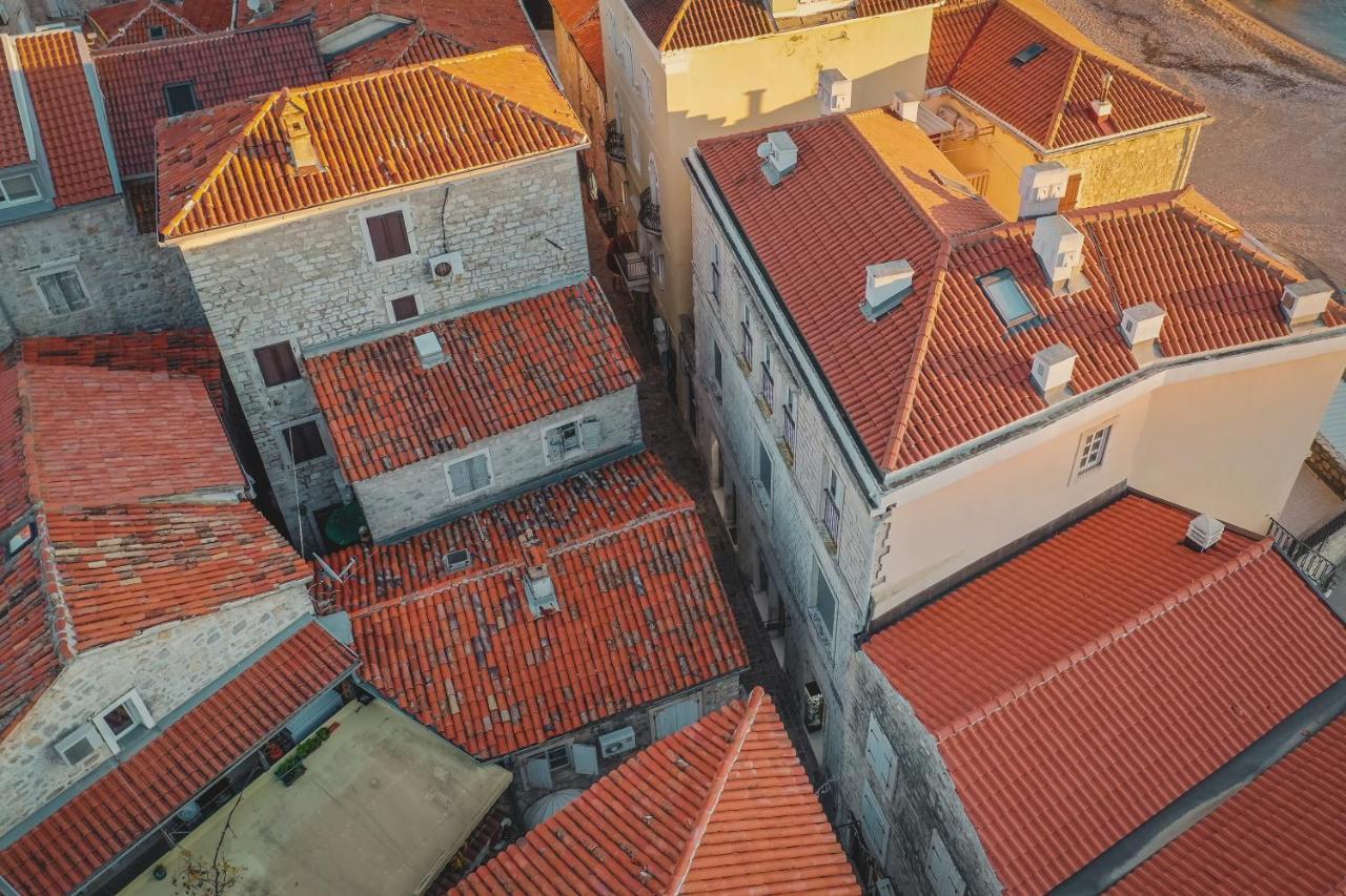 R Club Apartments Old Town Budva Luaran gambar