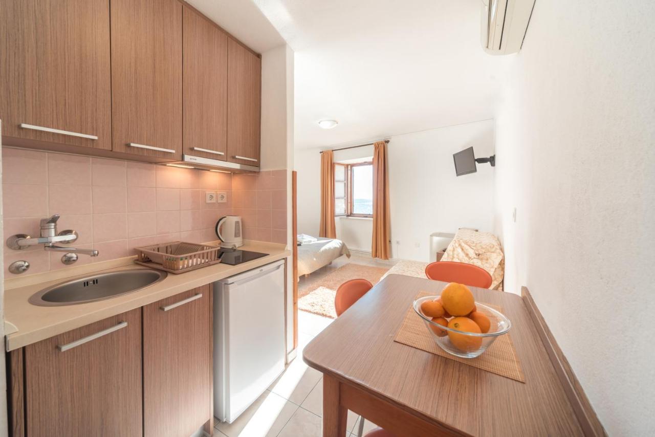 R Club Apartments Old Town Budva Luaran gambar