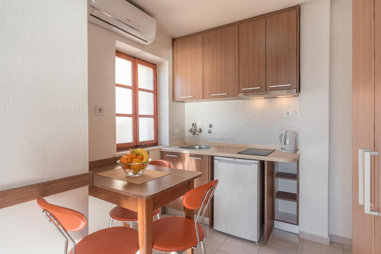 R Club Apartments Old Town Budva Luaran gambar