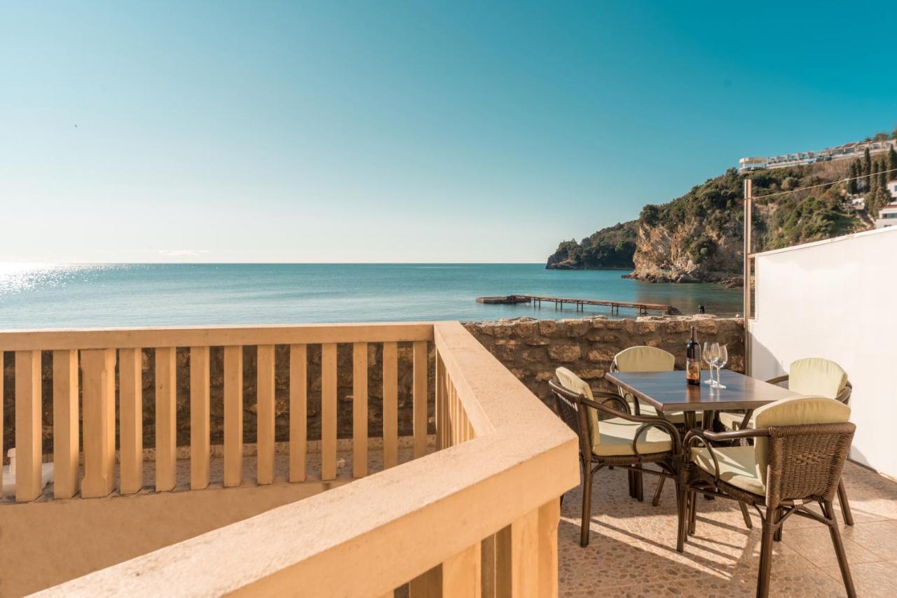 R Club Apartments Old Town Budva Luaran gambar