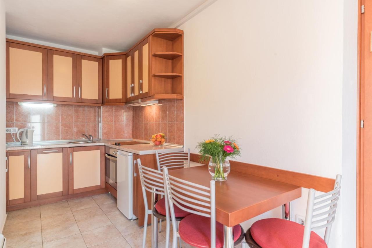 R Club Apartments Old Town Budva Luaran gambar