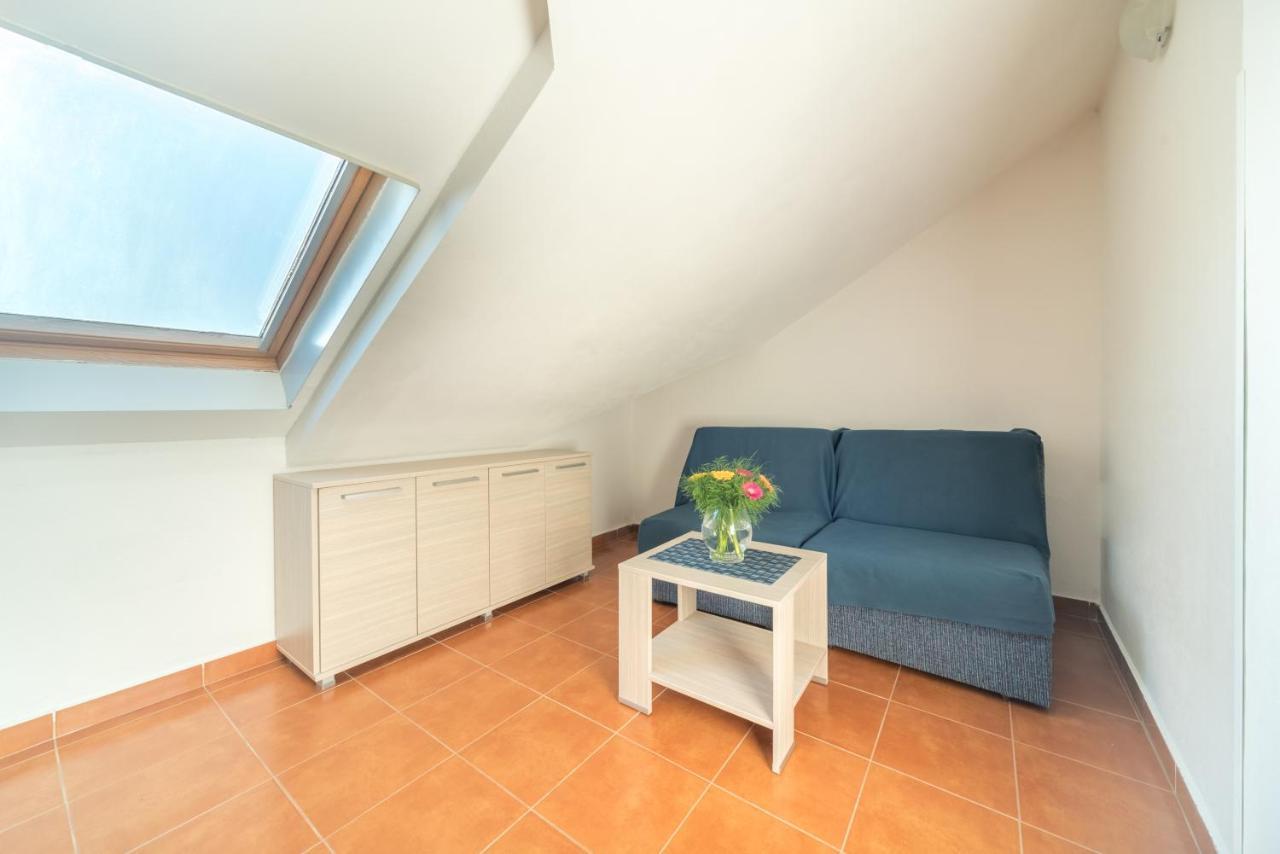 R Club Apartments Old Town Budva Luaran gambar