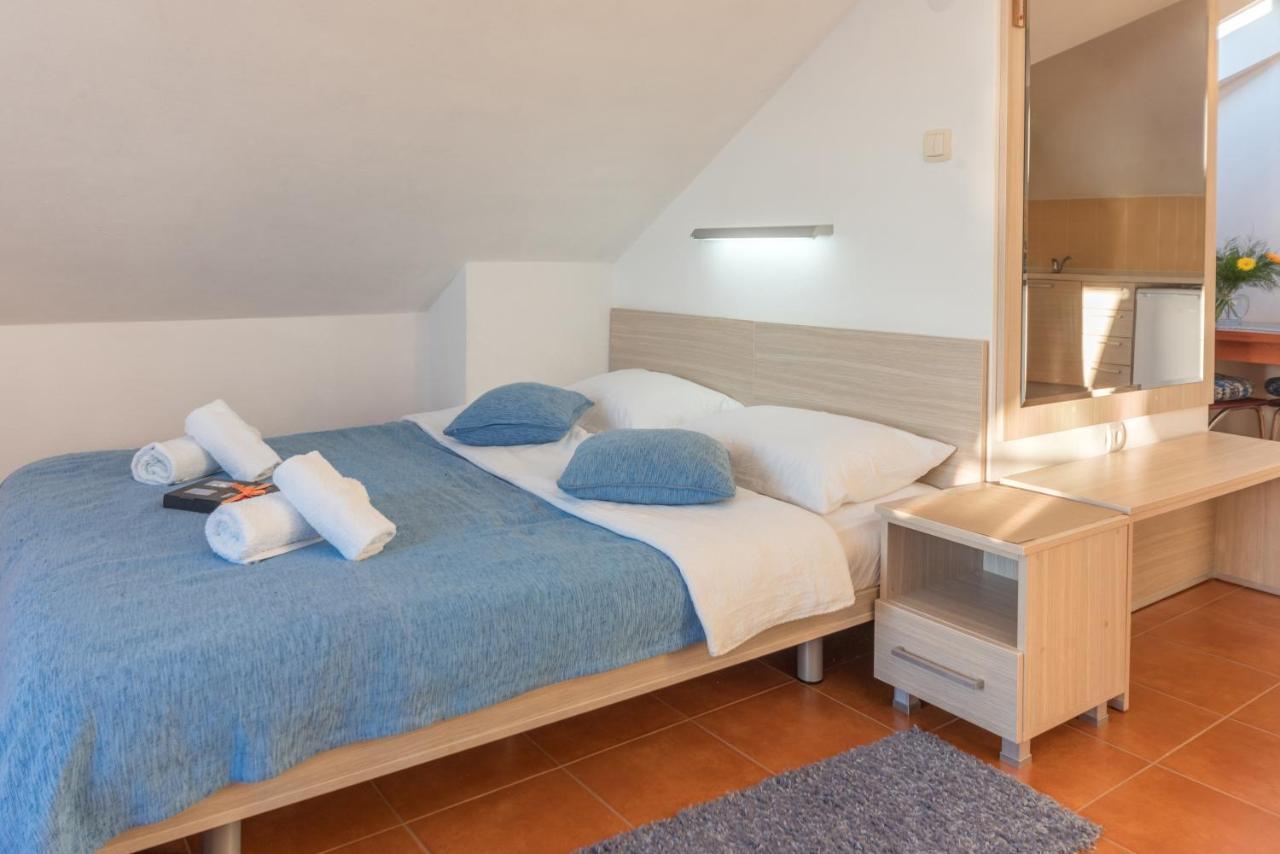 R Club Apartments Old Town Budva Luaran gambar